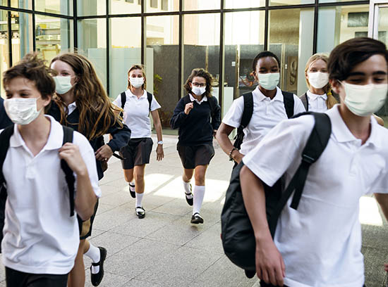 Documentos, cursos, debates e vacinas: Fiocruz segue discutindo retorno seguro às aulas durante pandemia